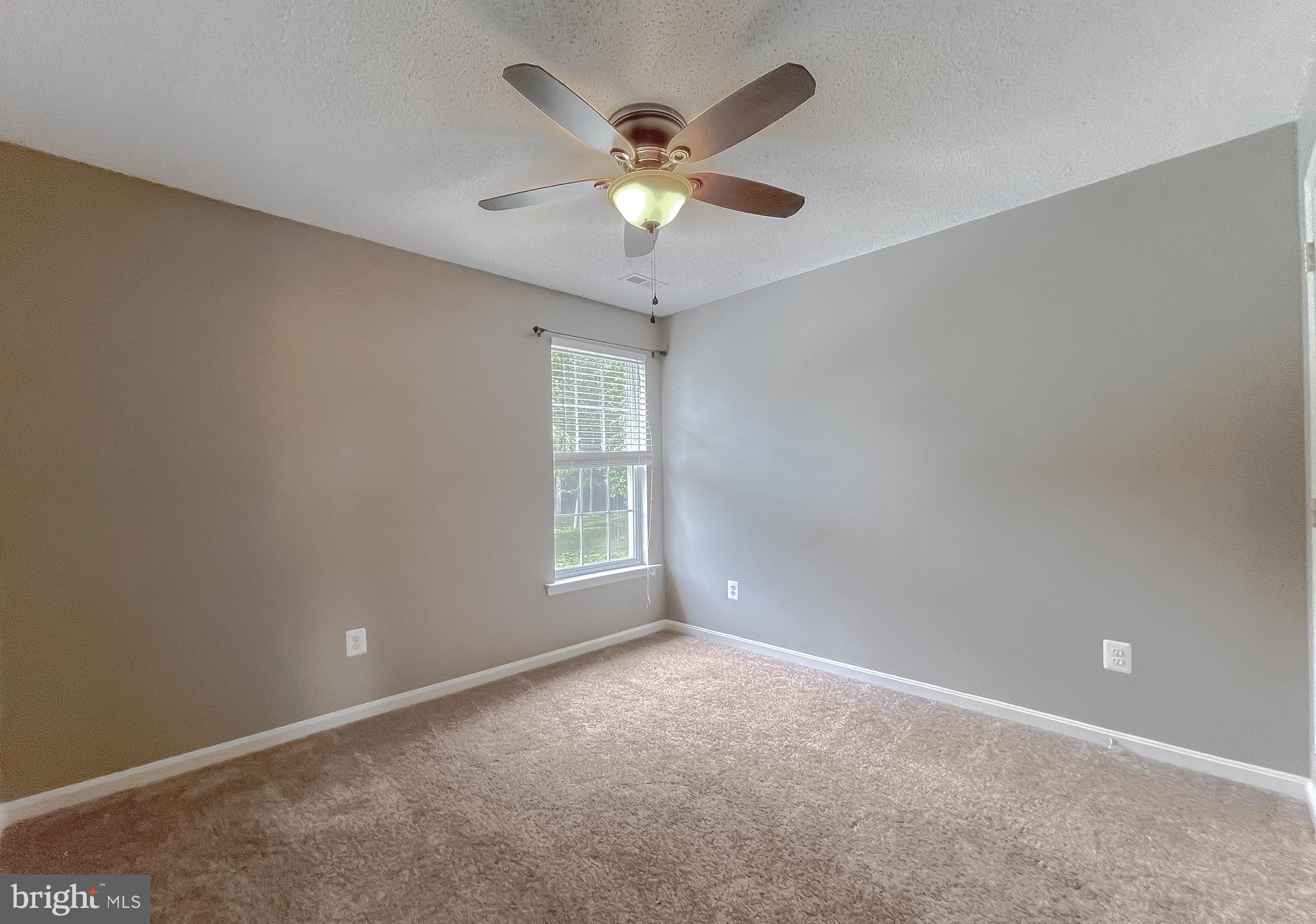 1404 LEICESTER DRIVE