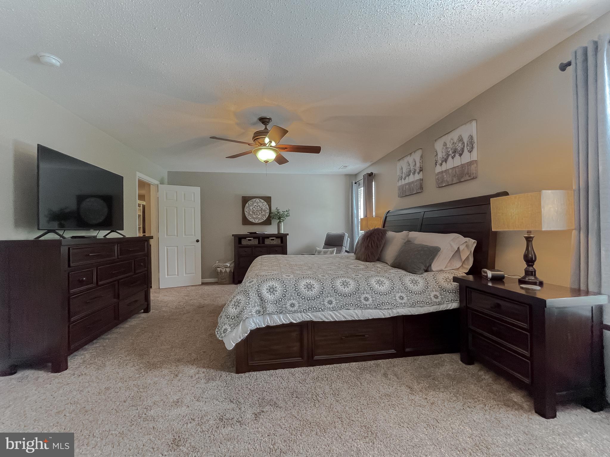1404 LEICESTER DRIVE