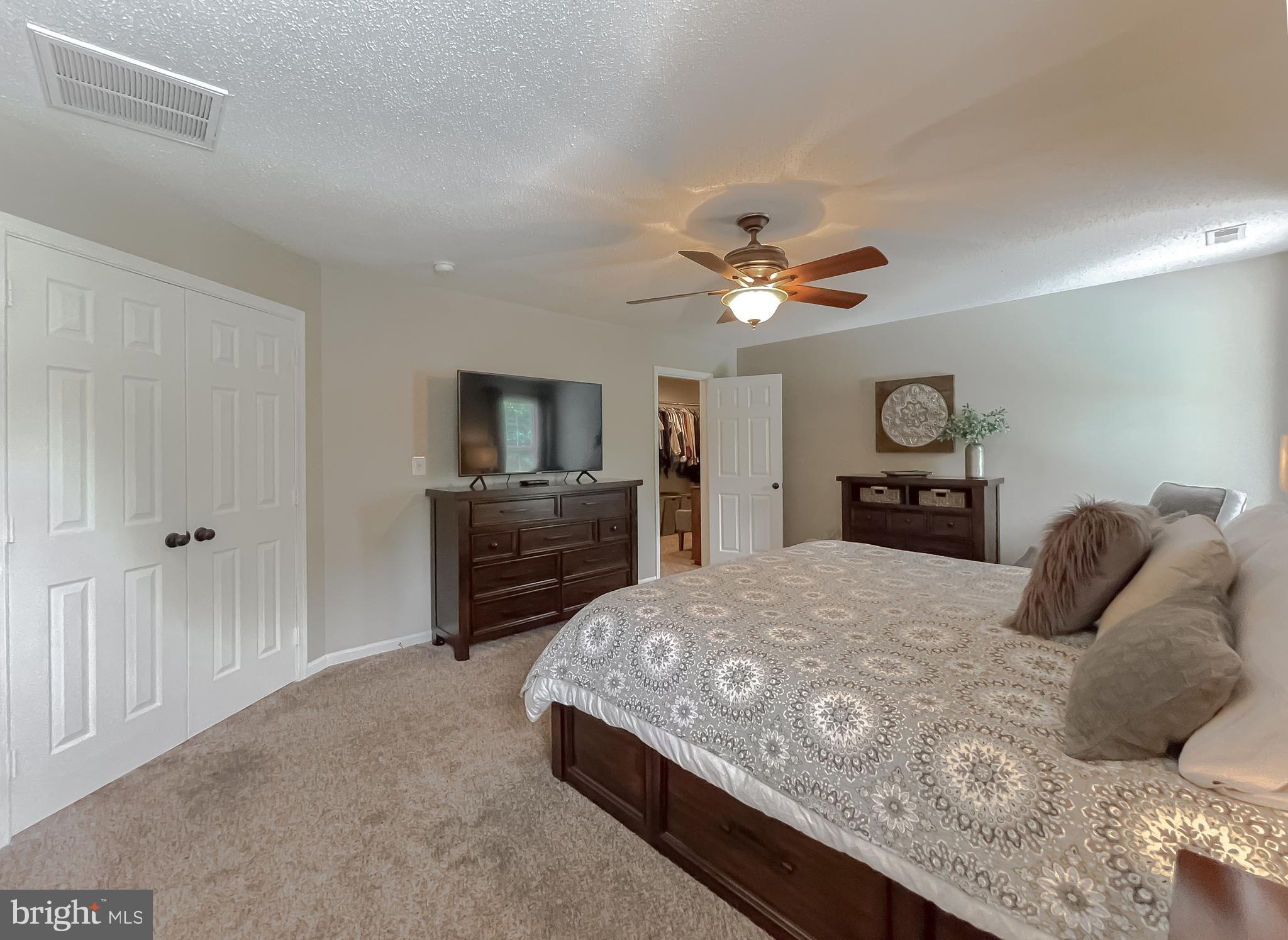 1404 LEICESTER DRIVE