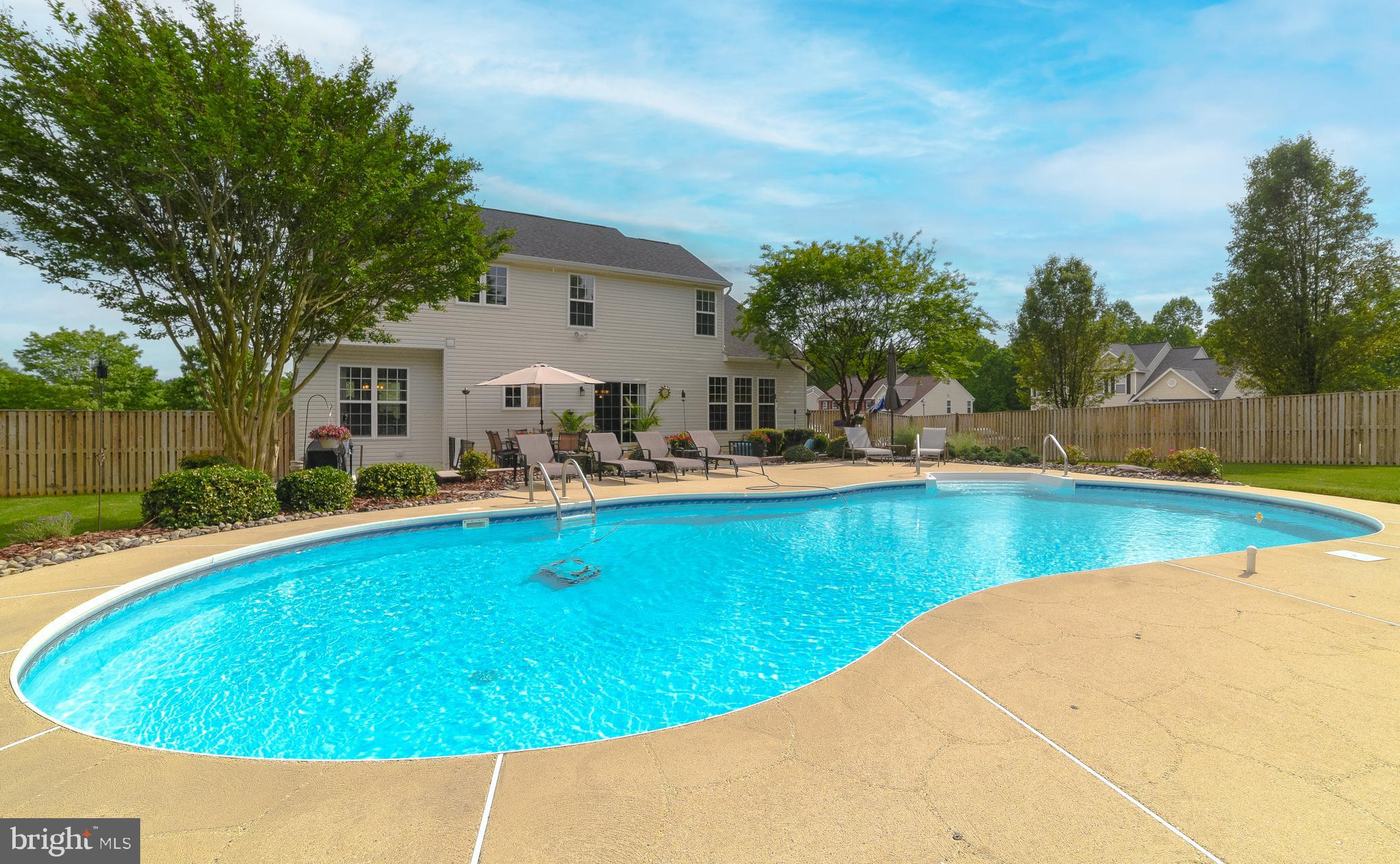 1404 LEICESTER DRIVE