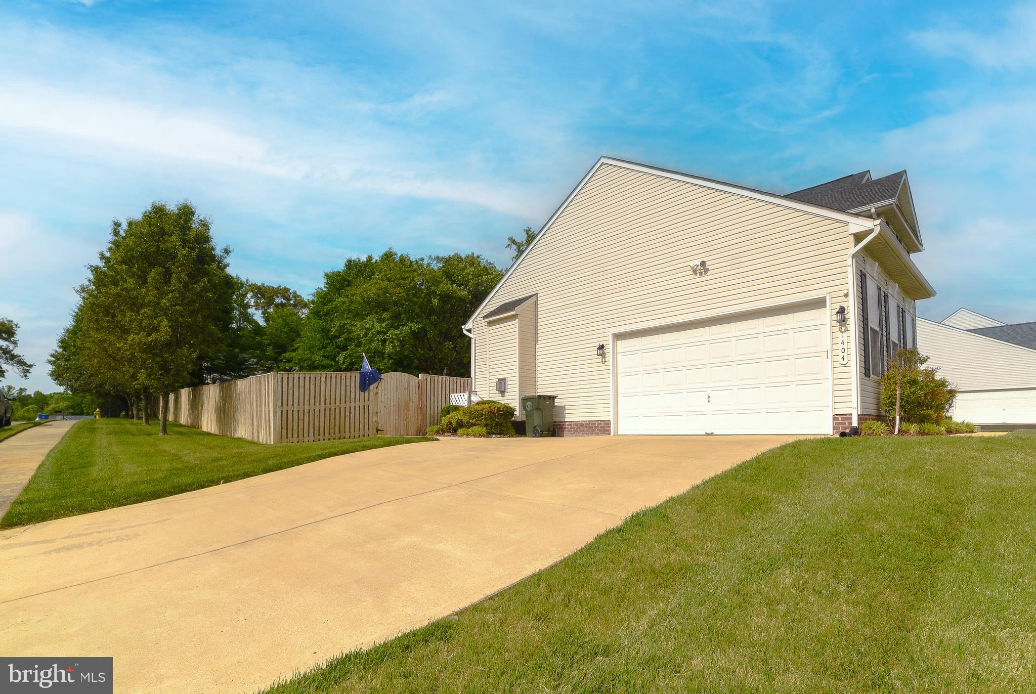 1404 LEICESTER DRIVE