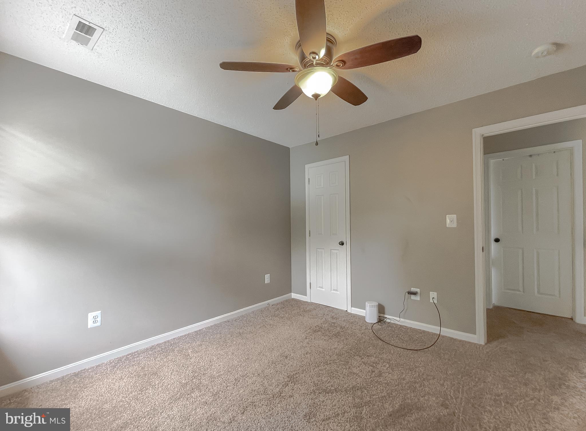 1404 LEICESTER DRIVE