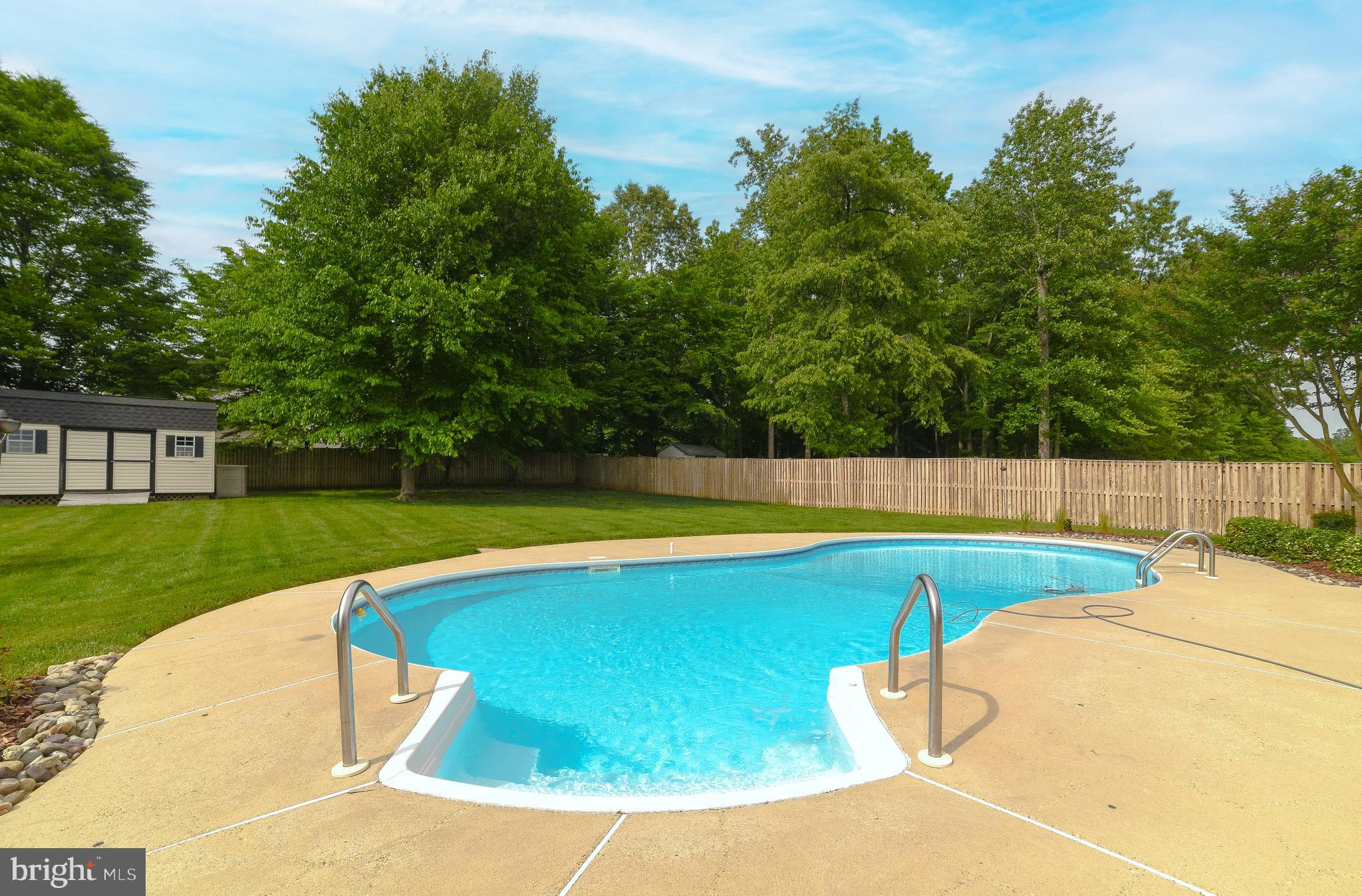 1404 LEICESTER DRIVE