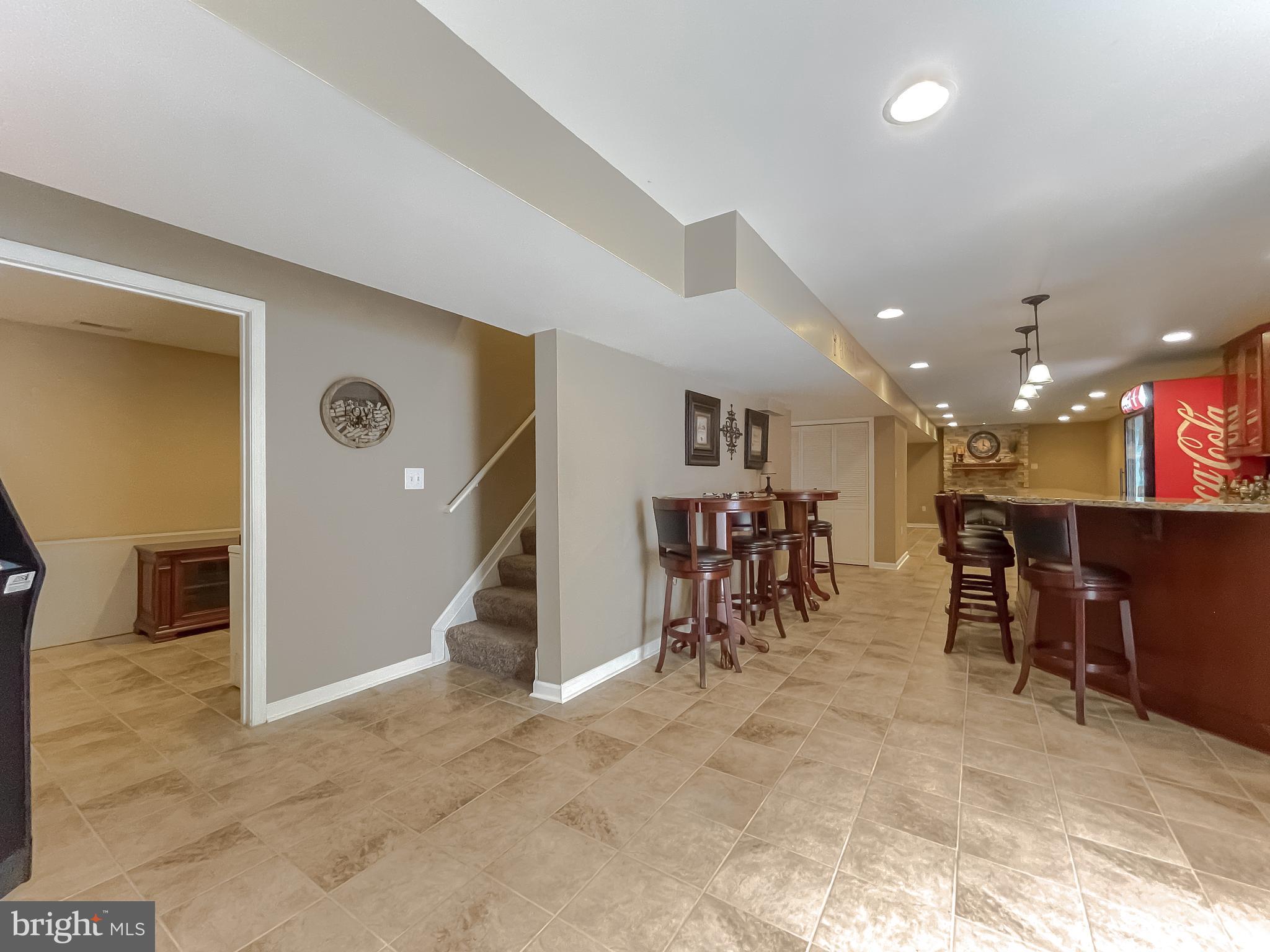 1404 LEICESTER DRIVE