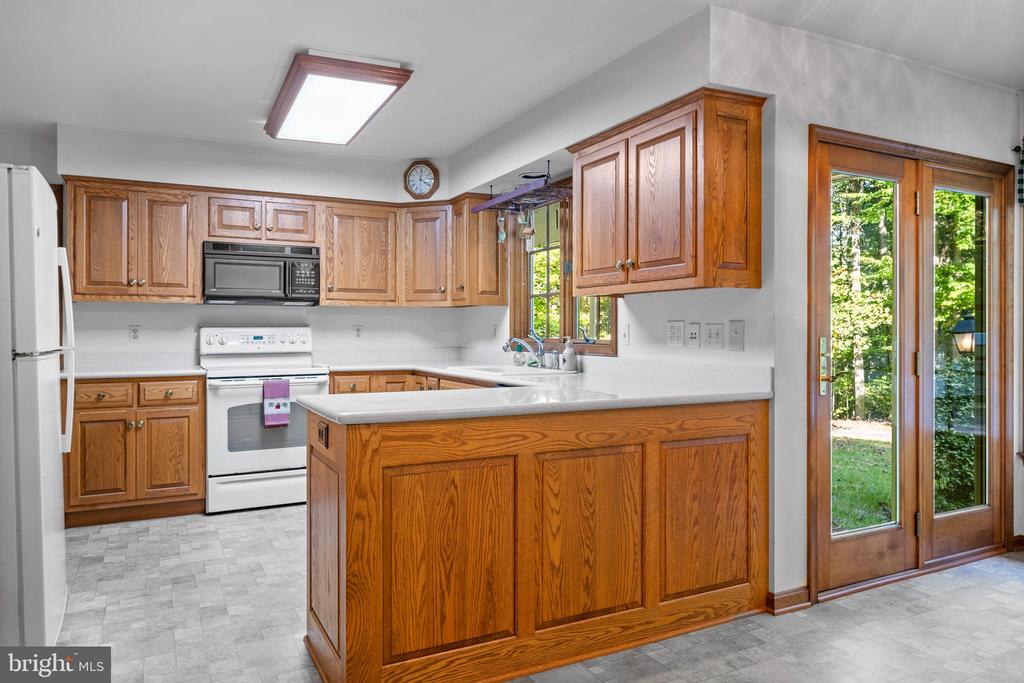 7750 ARBORVIEW DRIVE