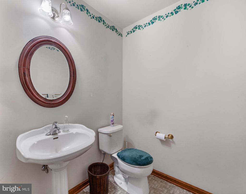 7750 ARBORVIEW DRIVE