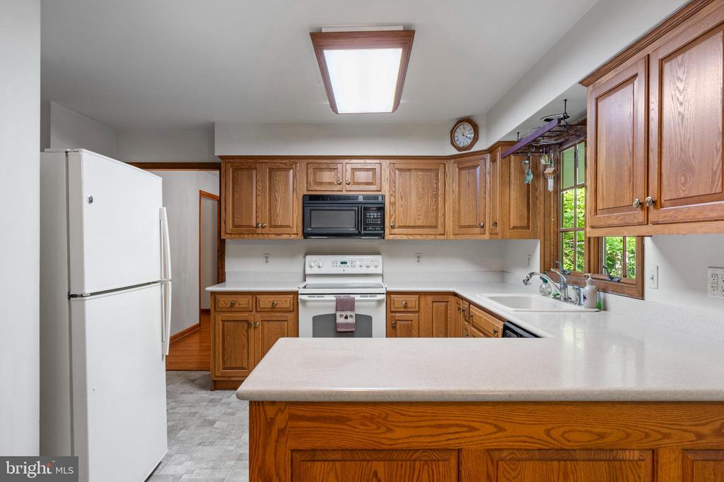 7750 ARBORVIEW DRIVE