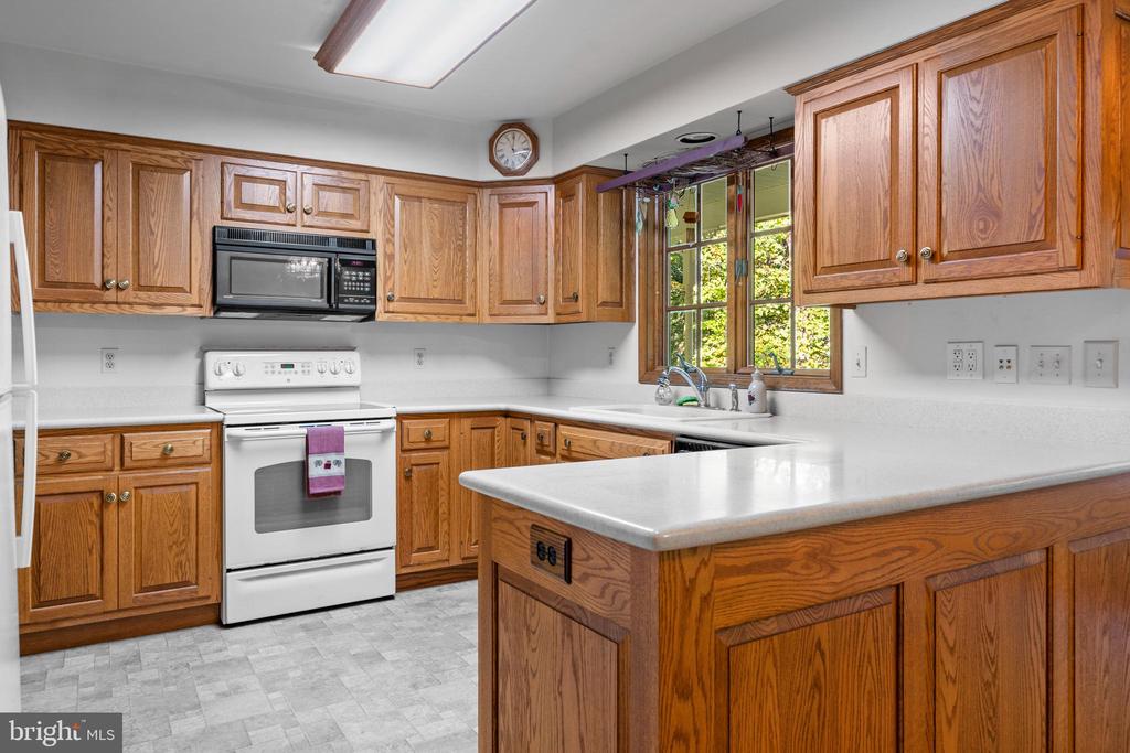 7750 ARBORVIEW DRIVE