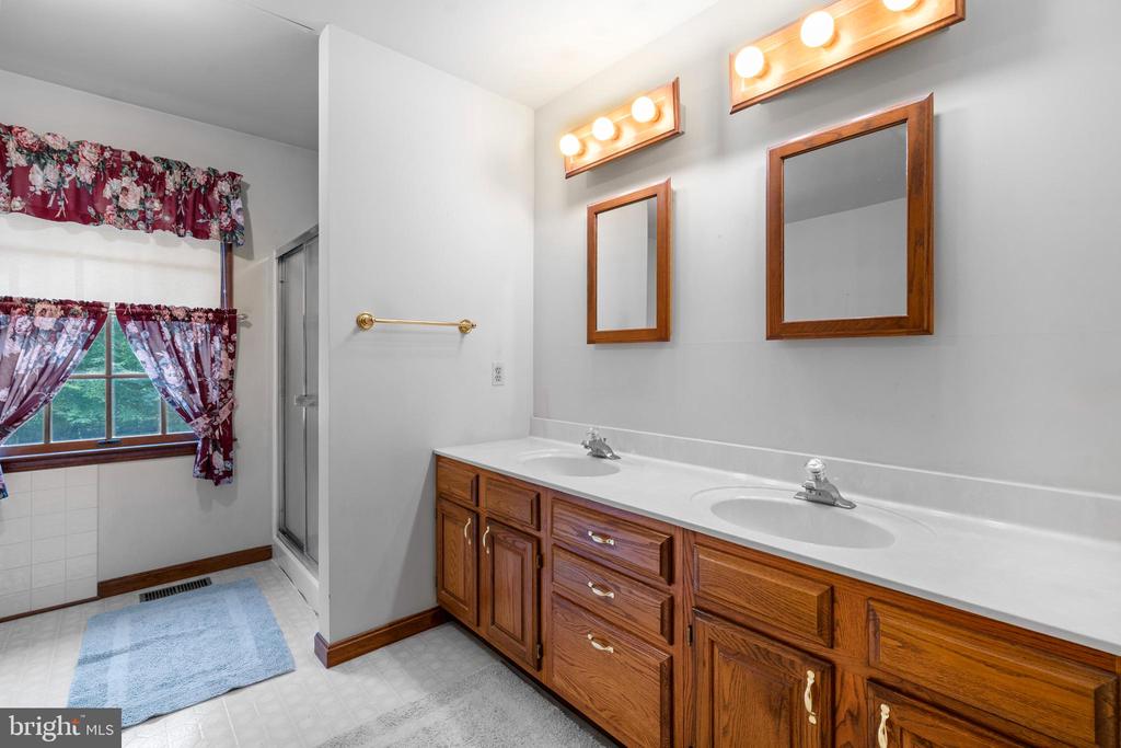 7750 ARBORVIEW DRIVE