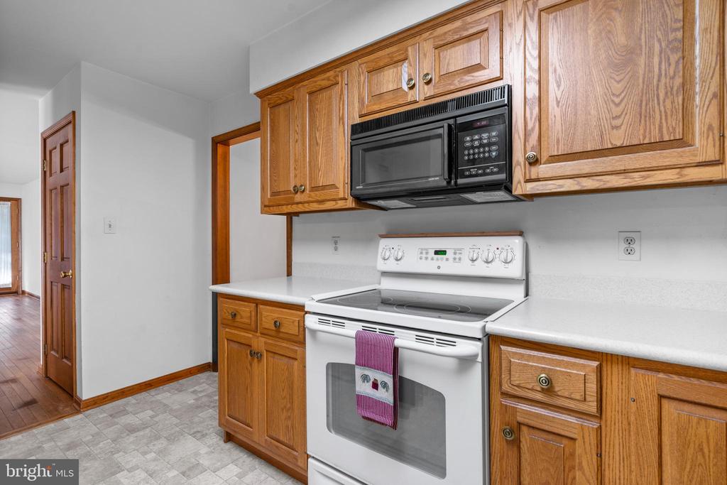 7750 ARBORVIEW DRIVE