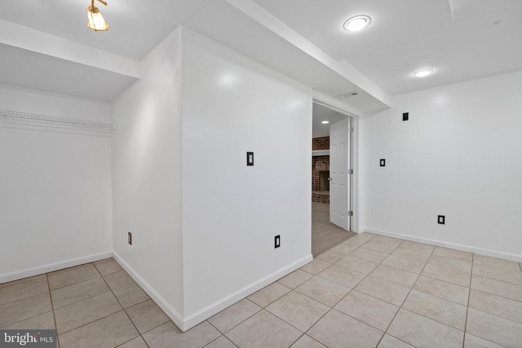 2377 ASHFORD DRIVE