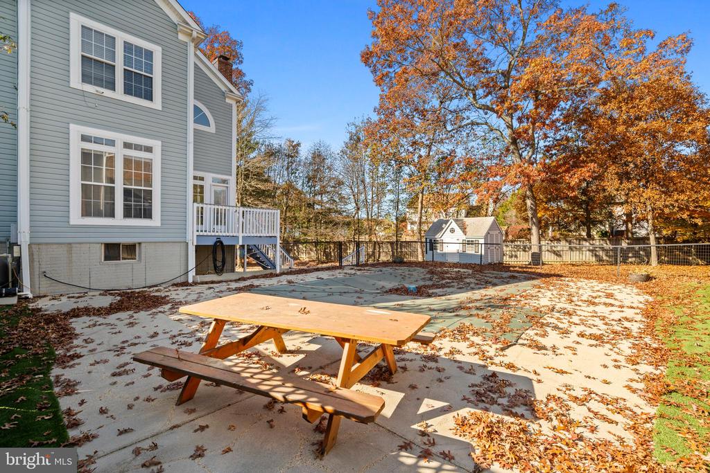 2377 ASHFORD DRIVE