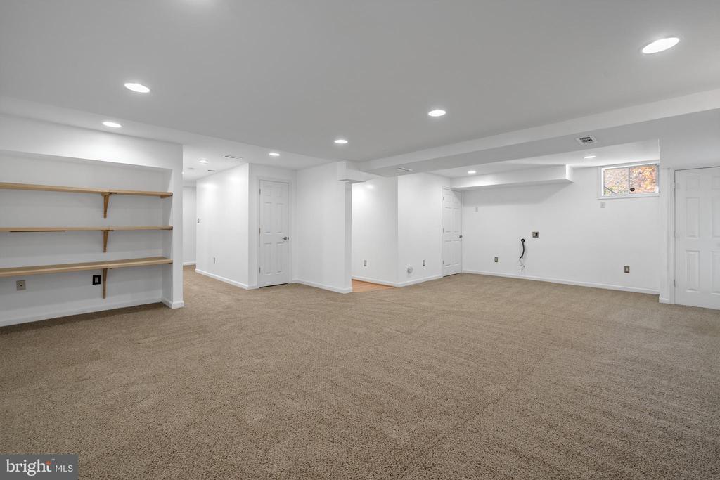2377 ASHFORD DRIVE