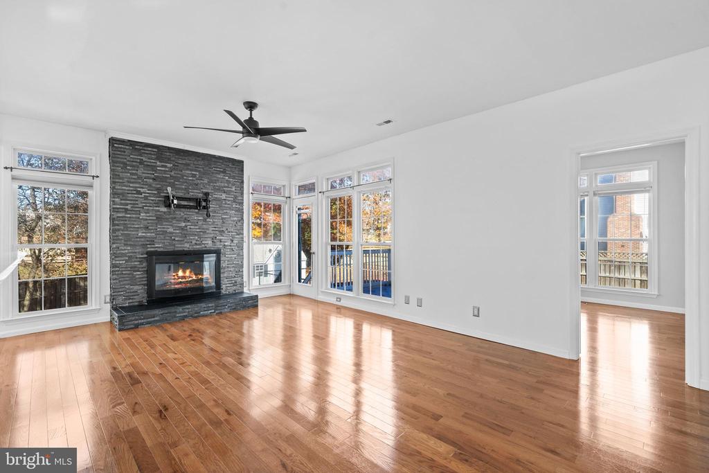 2377 ASHFORD DRIVE