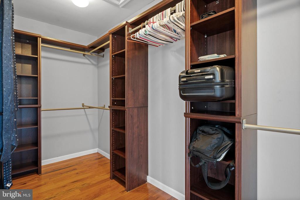 2377 ASHFORD DRIVE