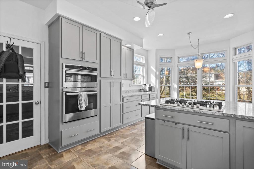 2377 ASHFORD DRIVE