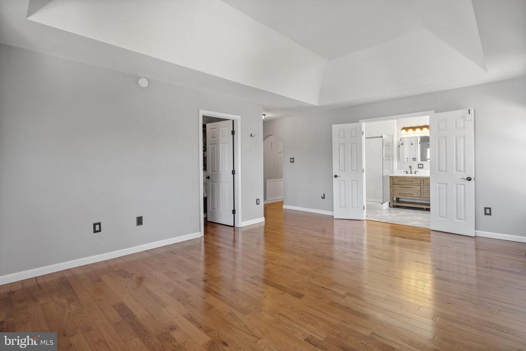 2377 ASHFORD DRIVE