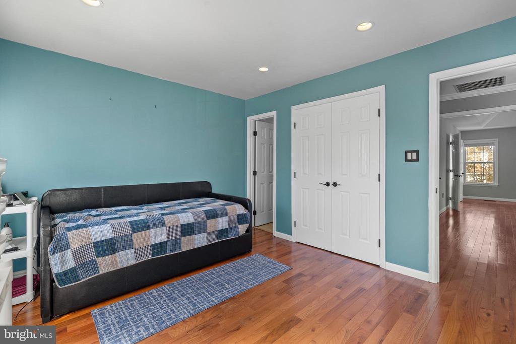 2377 ASHFORD DRIVE
