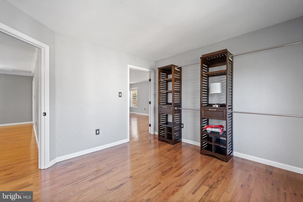 2377 ASHFORD DRIVE