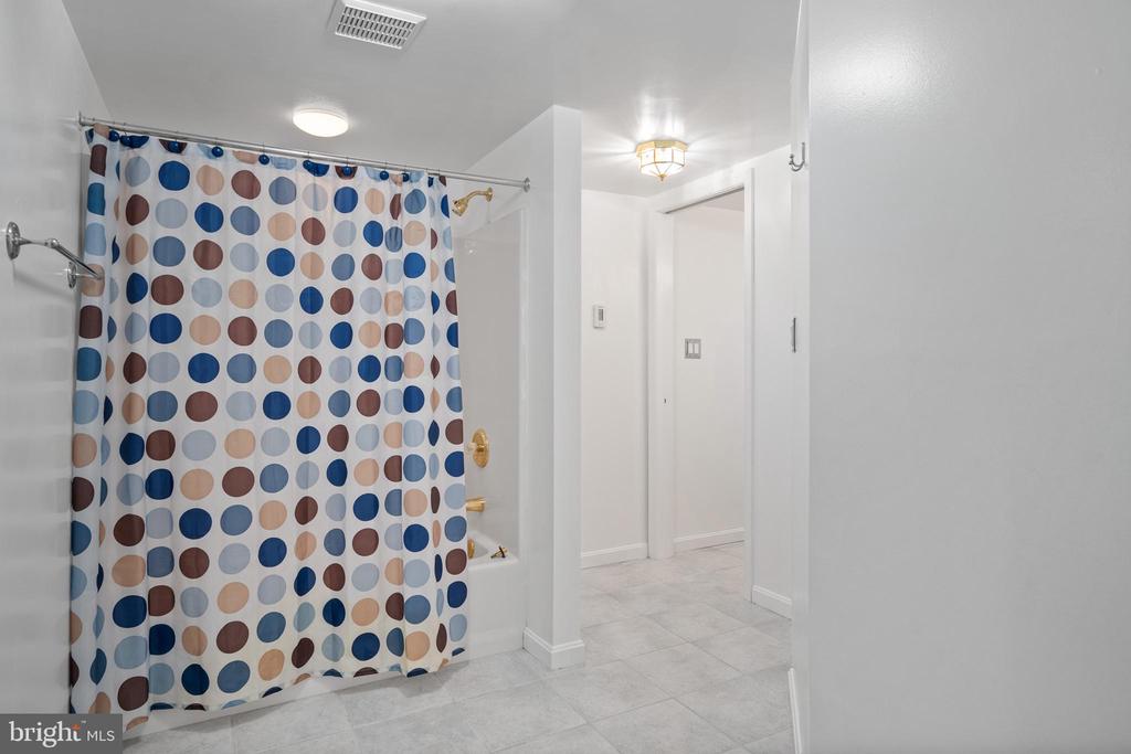 2377 ASHFORD DRIVE