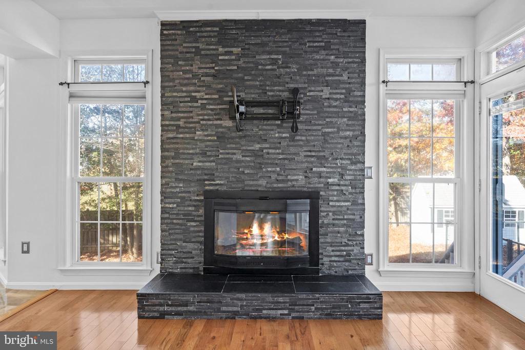 2377 ASHFORD DRIVE