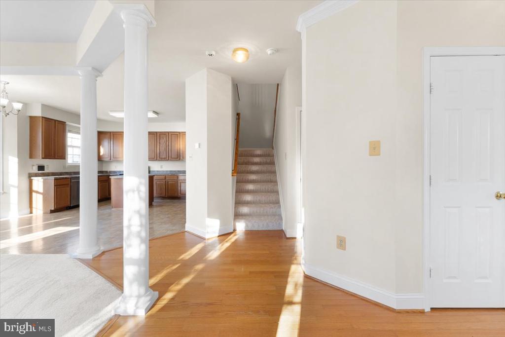 1013 LLANO DRIVE