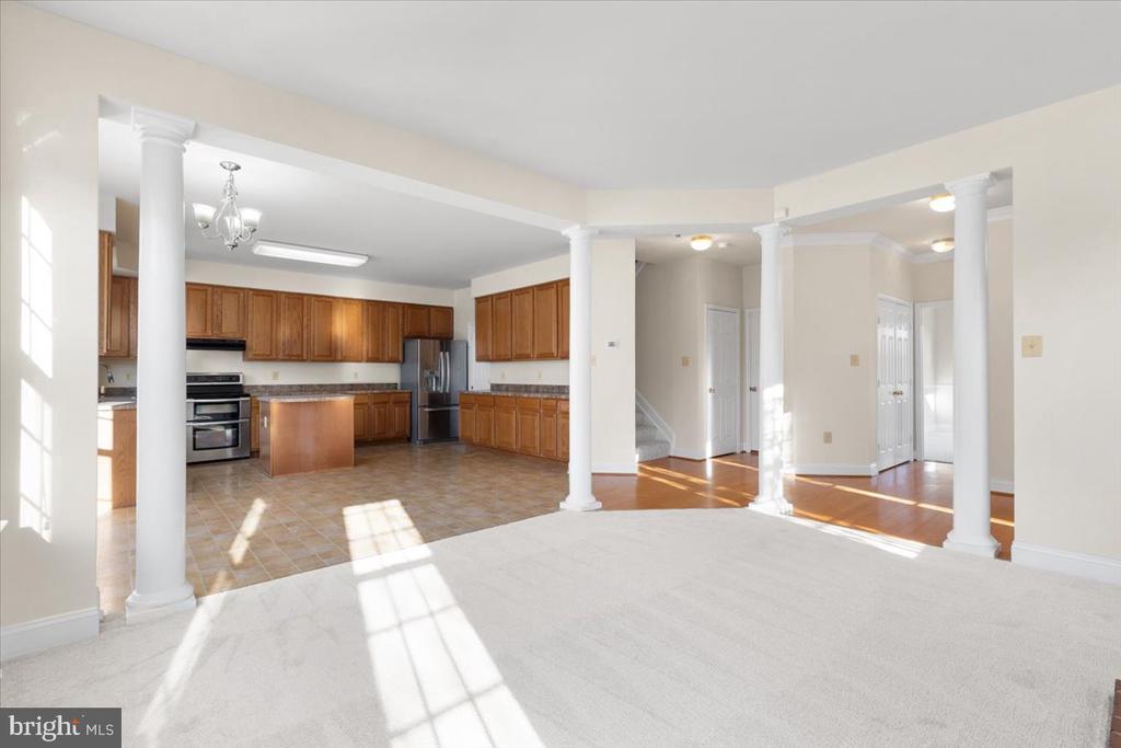 1013 LLANO DRIVE