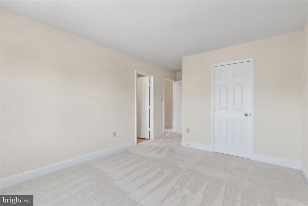 1013 LLANO DRIVE