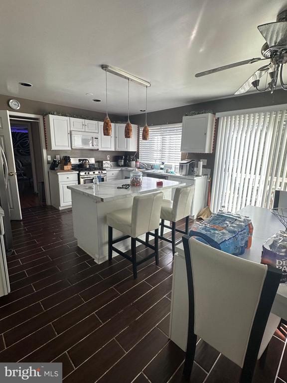 2297 COMMUNITY DRIVE