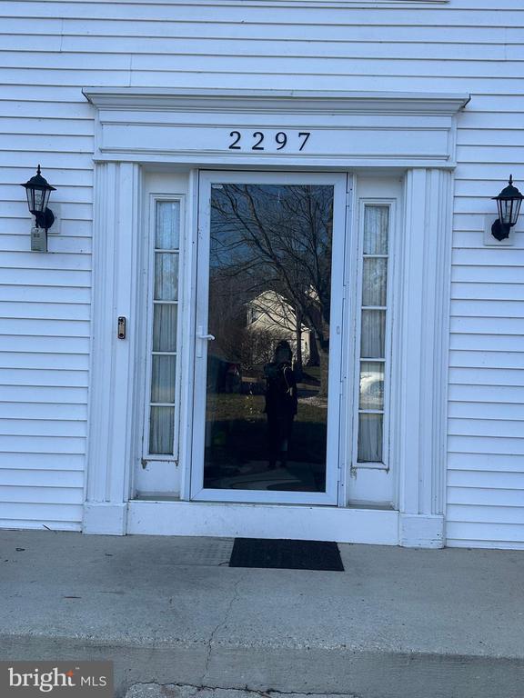 2297 COMMUNITY DRIVE