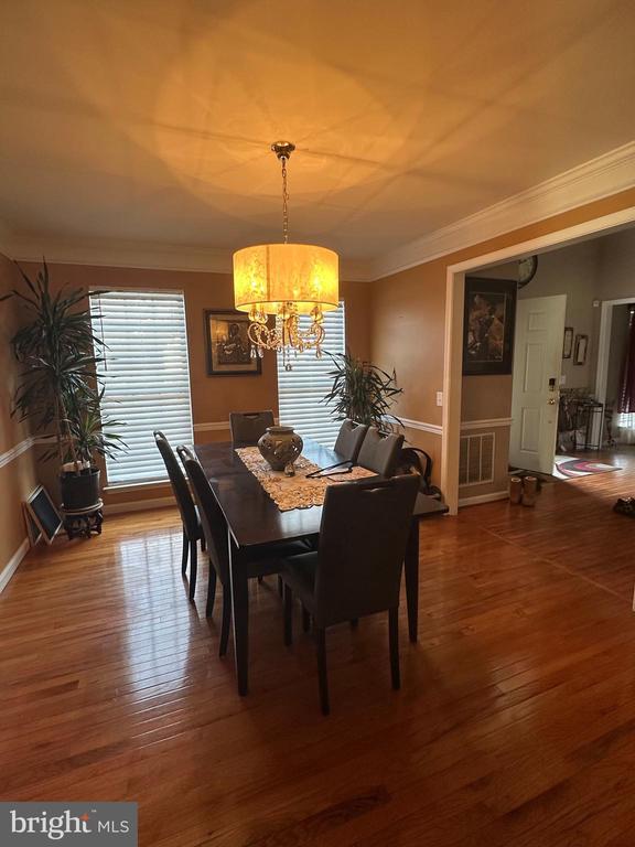2297 COMMUNITY DRIVE