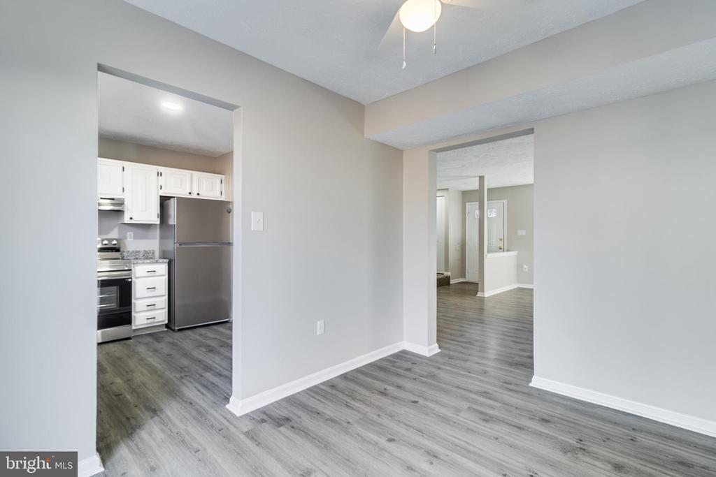 1 OAKSIDE LANE