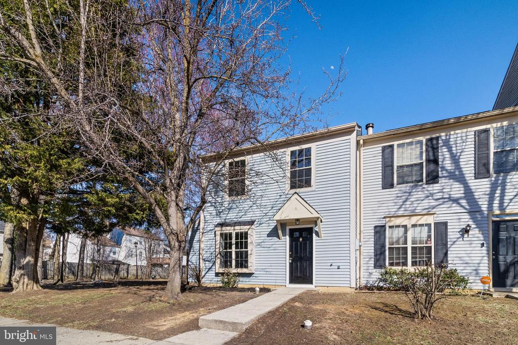 1 OAKSIDE LANE