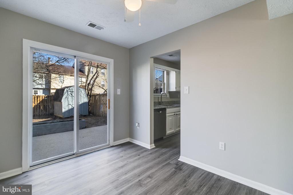 1 OAKSIDE LANE