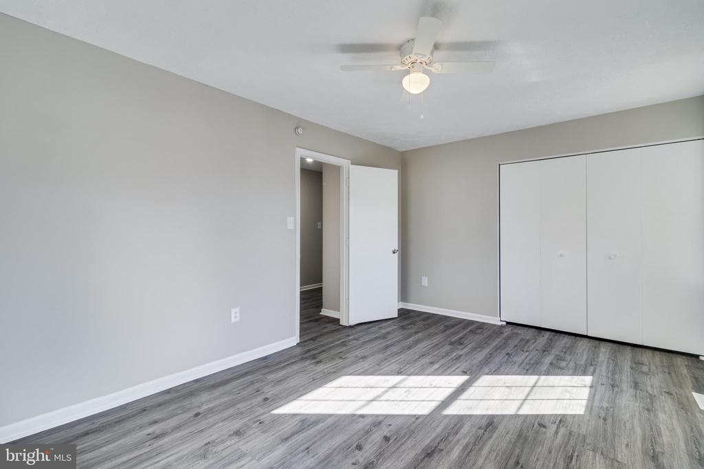 1 OAKSIDE LANE