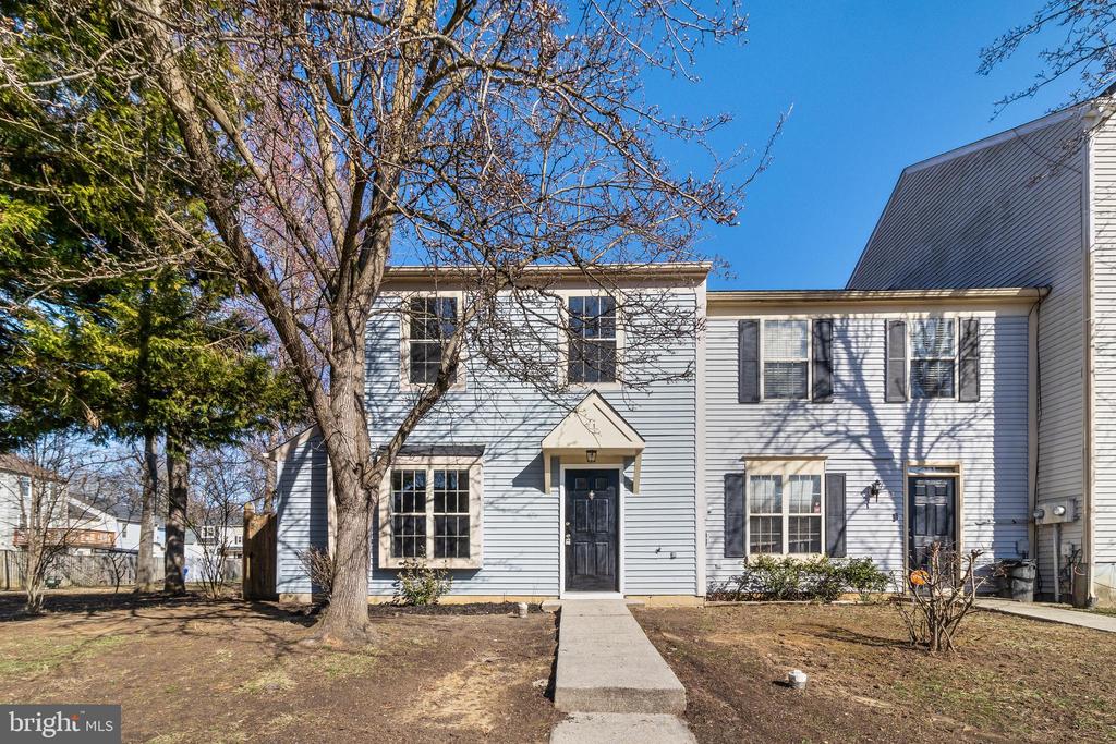 1 OAKSIDE LANE