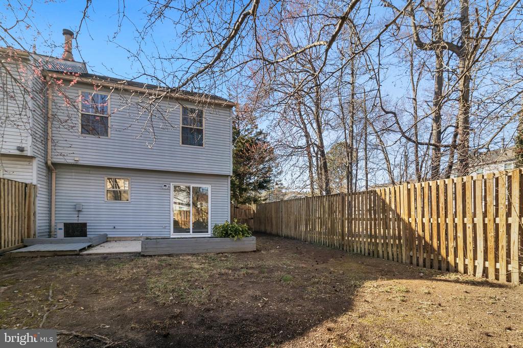 1 OAKSIDE LANE
