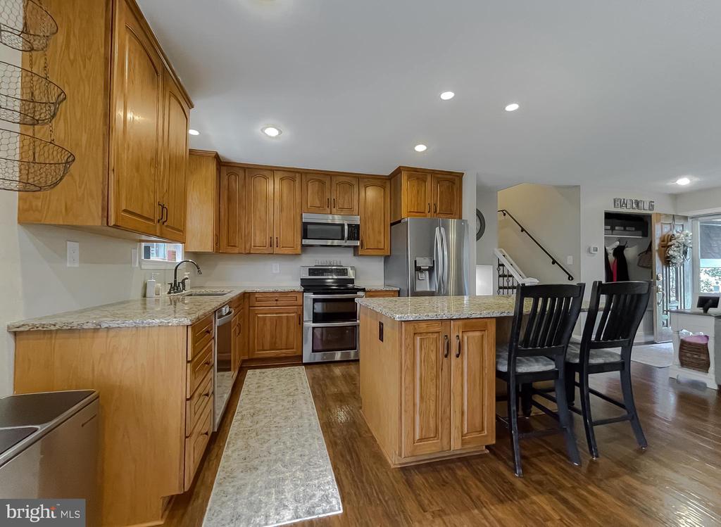 8871 SPARROW COURT