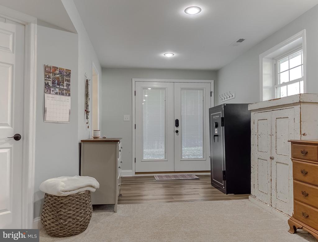8871 SPARROW COURT