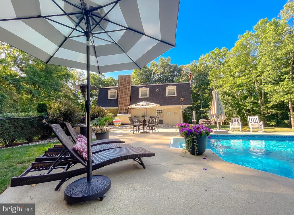 8871 SPARROW COURT