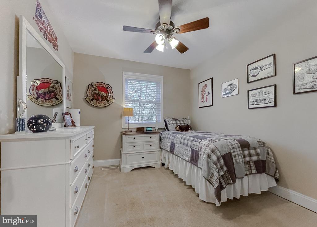 8871 SPARROW COURT