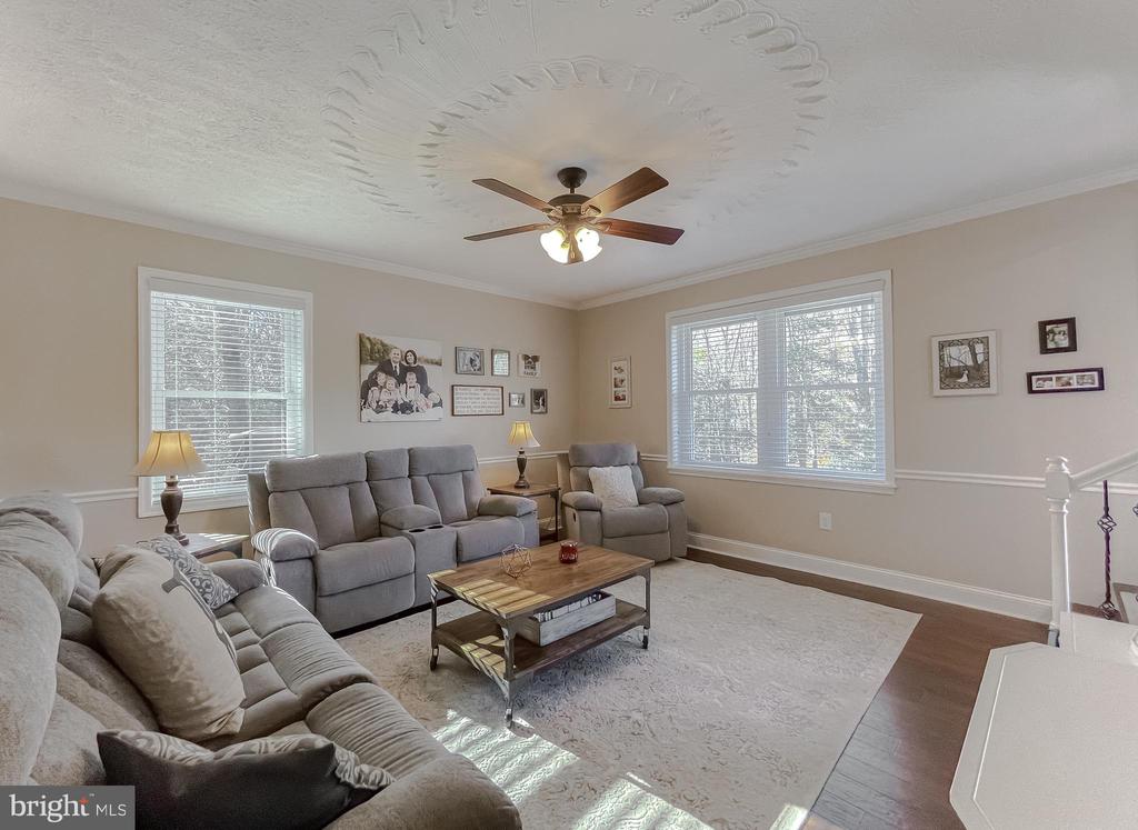 8871 SPARROW COURT