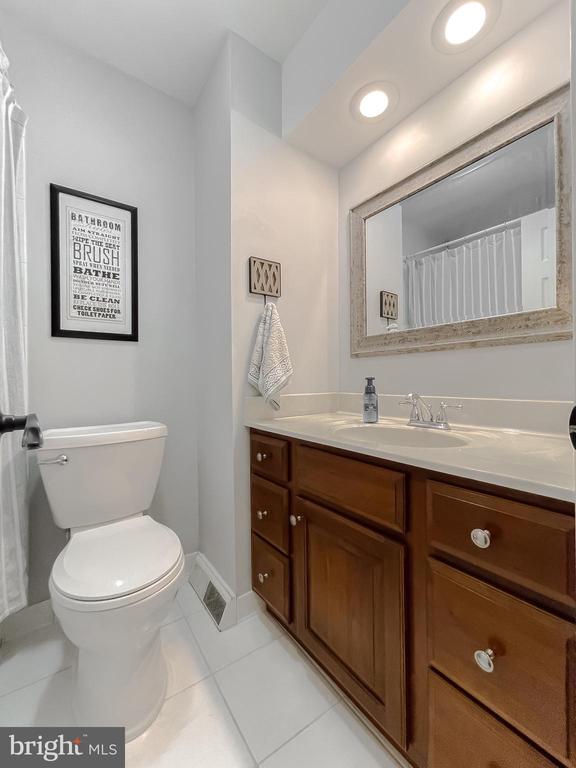 8871 SPARROW COURT