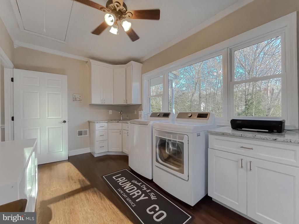 8871 SPARROW COURT