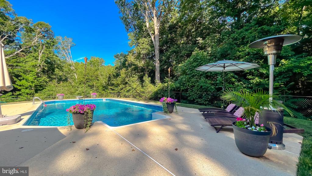 8871 SPARROW COURT