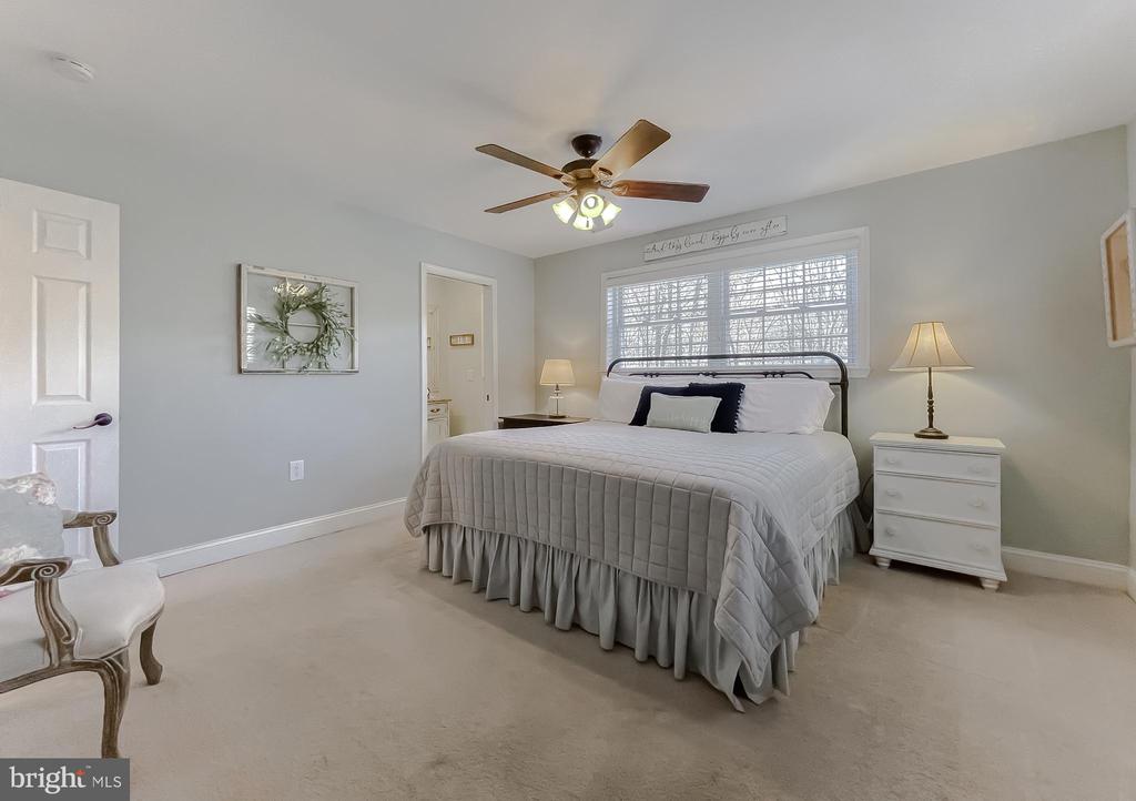 8871 SPARROW COURT