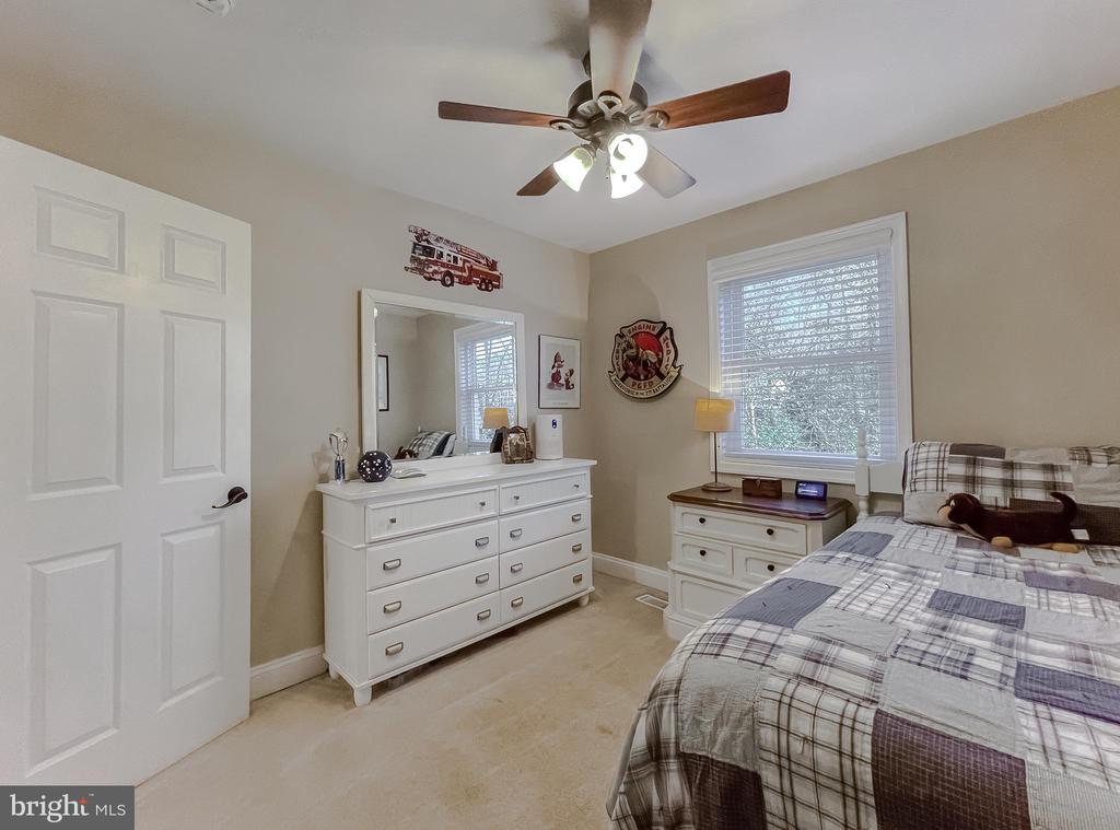 8871 SPARROW COURT