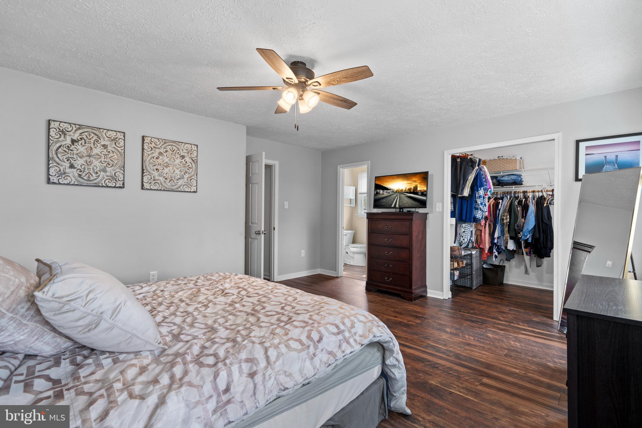 15570 HOMELAND DRIVE