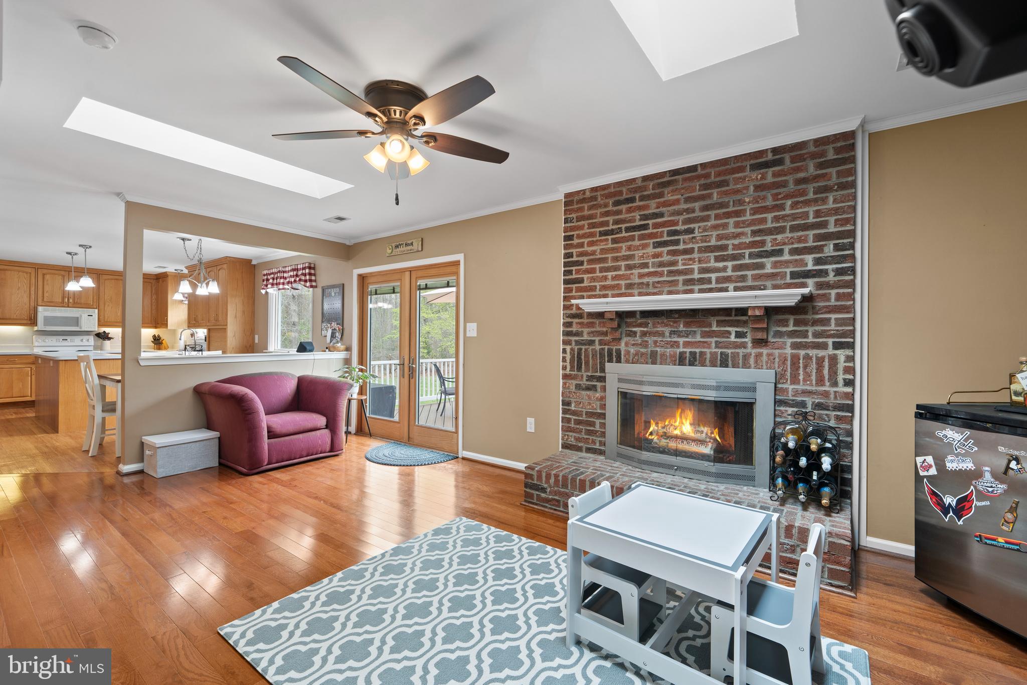 15570 HOMELAND DRIVE