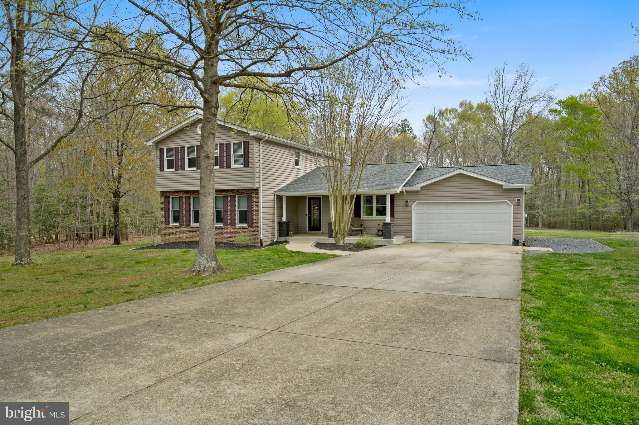 15570 HOMELAND DRIVE